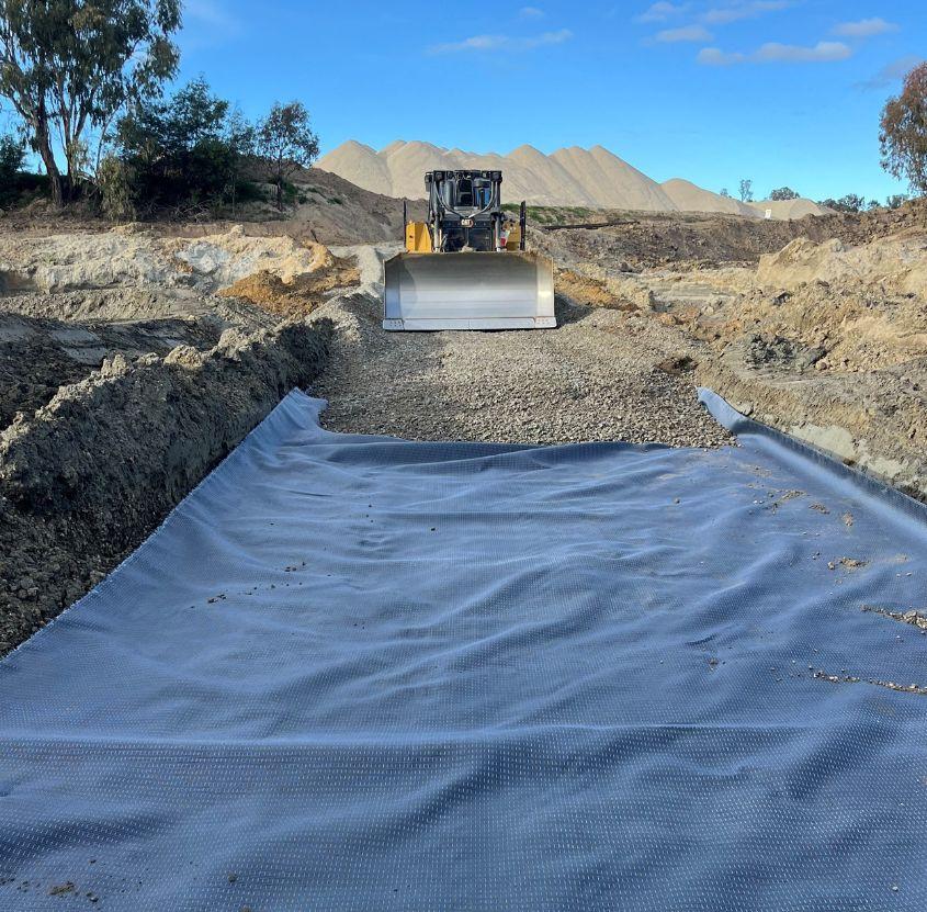 geosynthetics-strengthens-haul-road-for-extreme-loads-case-study-845X831-img2