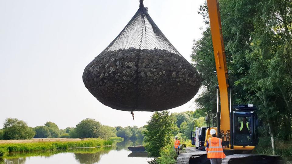 protecting-an-exposed-gas-pipe-on-river-avon-with-aquarockbag-case-study-1690X831.jpg