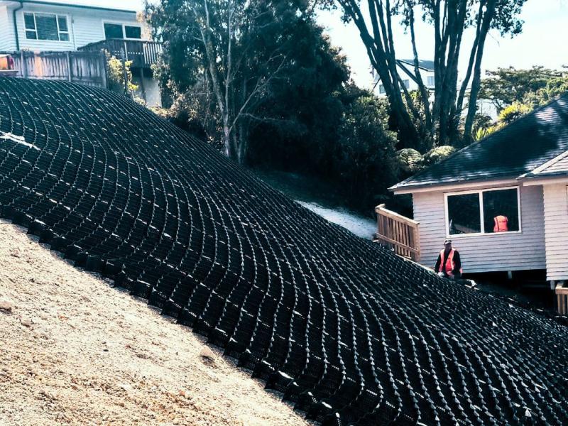 geoweb-enables-fast-response-to-beach-haven-landslip-risk-case-study-1690X831px