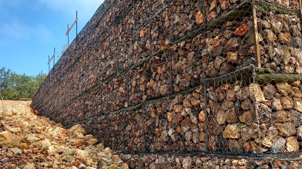 constructing-a-gabion-retaining-wall-at-port-moresby-case-study-0523-img1