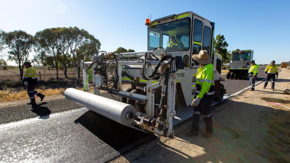 Sealmac asphalt sealing & reinforcement application thumbnail 