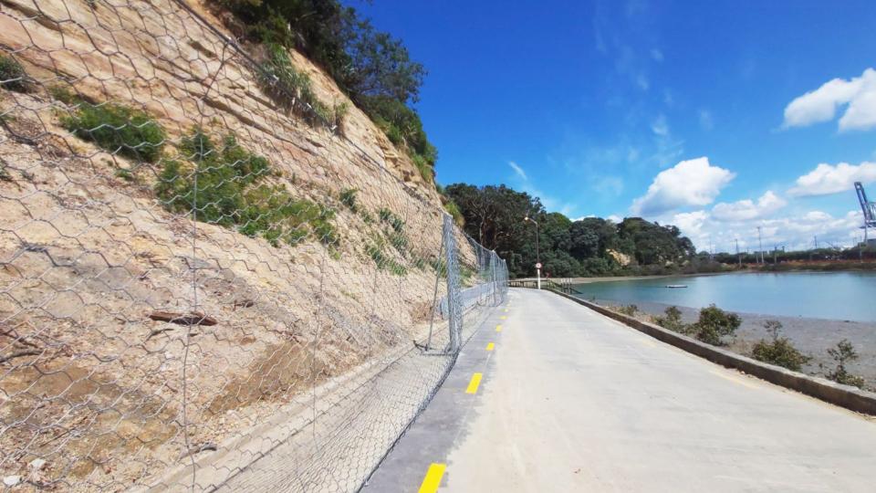 protecting-parnell-bath-access-road-with-maccaferri-rockfall-barriers-case-study-1690X831